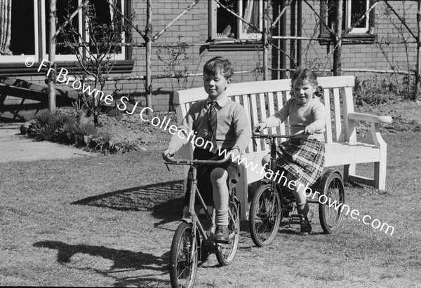 CASTLERIGG   MARTIN B  CHILDREN  JOHNNIE AND VALERIE SZULC ON BIKE